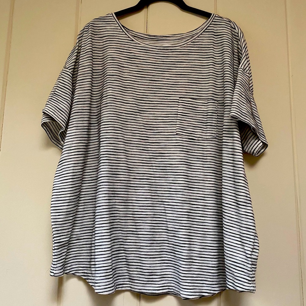 Striped Old Navy Easy Tee in XXL